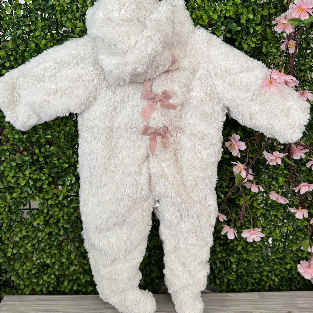 Pre Owned Baby Fauxfur Onesie 12months